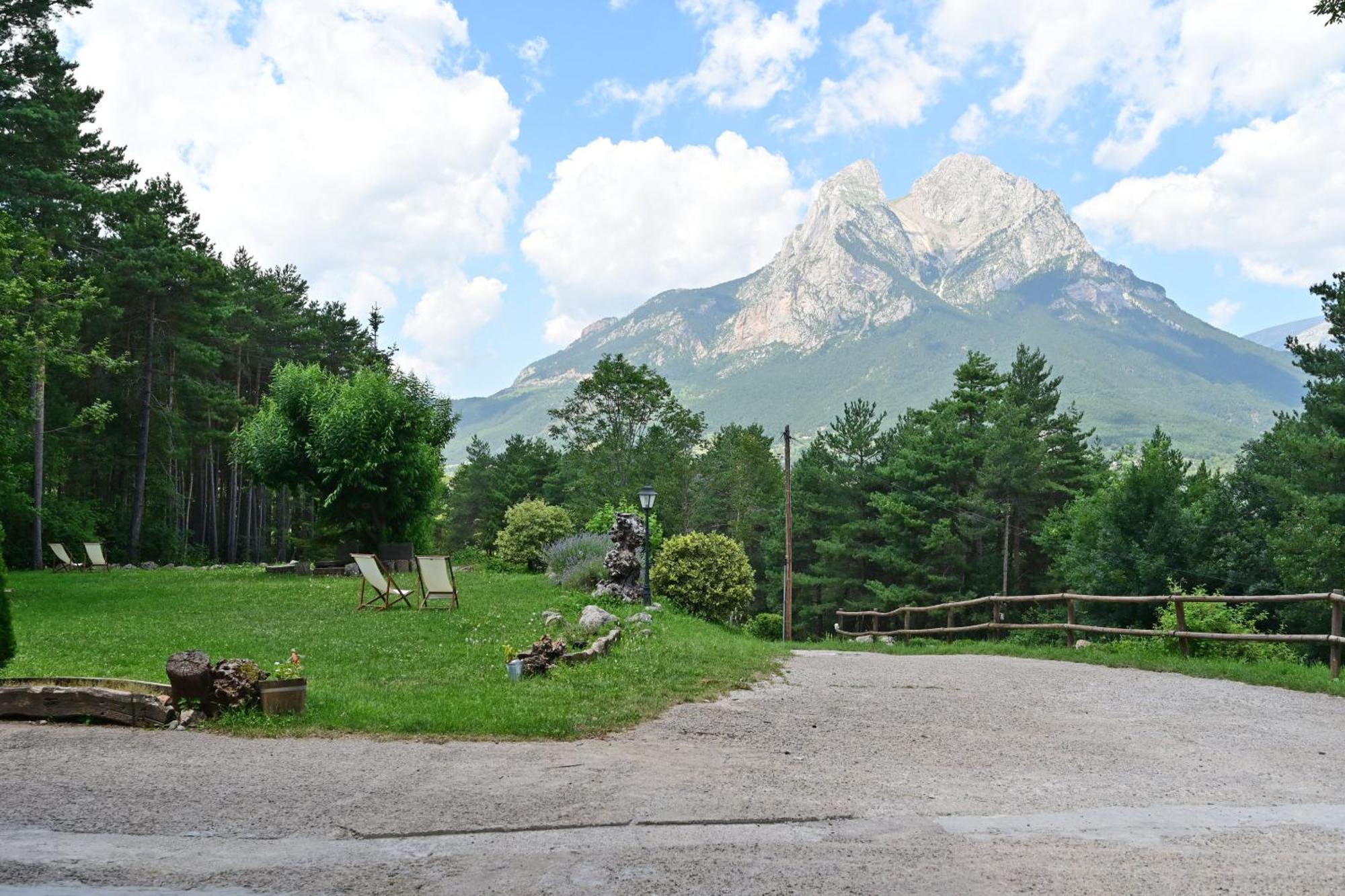 ホテル L'Indret Del Pedraforca Adults Only Saldés エクステリア 写真